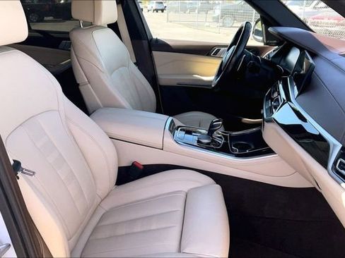 Used 2019 BMW X5 xDrive40i w/ M Sport Package AWD/4WD image 7