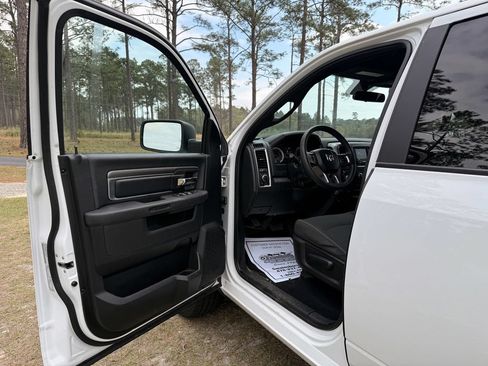 Used 2024 RAM 1500 Classic Warlock RWD image 11