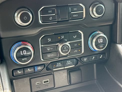 Used 2023 GMC Yukon AT4 AWD/4WD image 20