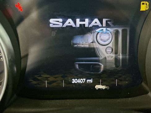 Used 2023 Jeep Wrangler Unlimited Sahara AWD/4WD image 18