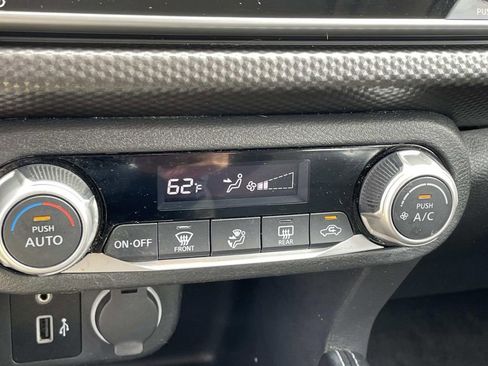 Used 2020 Nissan Kicks SV FWD image 28