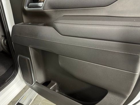 Used 2025 Chevrolet Silverado 2500 LT w/ Convenience Package image 29