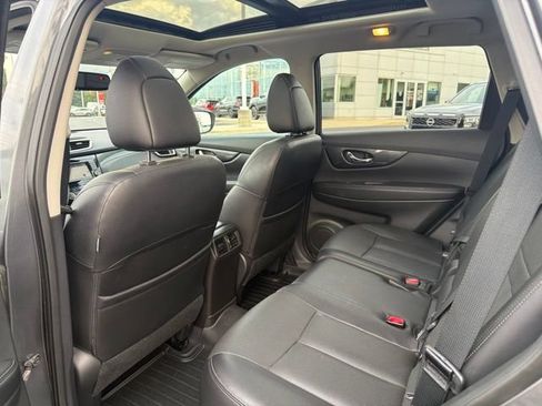 Used 2016 Nissan Rogue SL w/ SL Premium Package AWD/4WD image 19