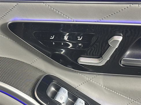 Certified 2023 Mercedes-Benz S 580 4MATIC Sedan image 19