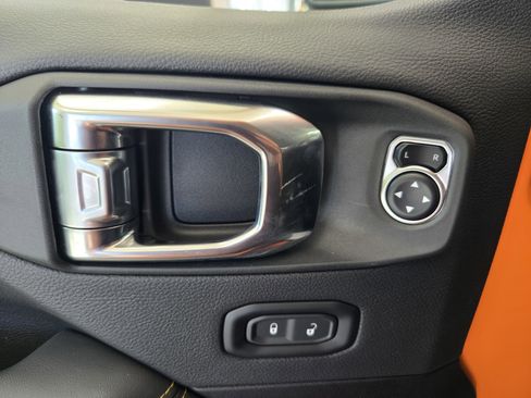 New 2025 Jeep Gladiator Sport w/ Premium Package image 13