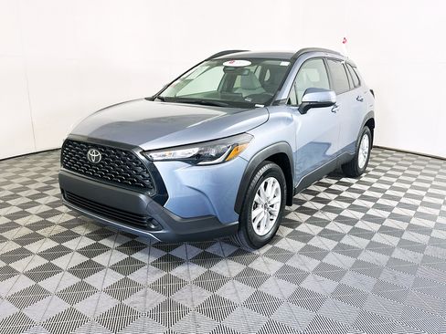 Used 2024 Toyota Corolla Cross LE FWD image 7