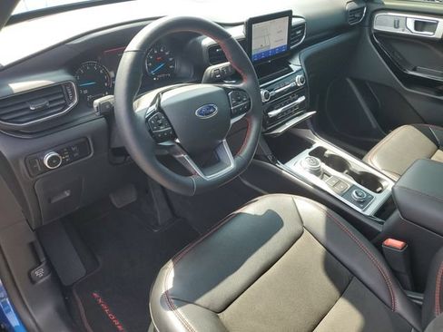 Used 2023 Ford Explorer ST-Line w/ Class IV Trailer Tow Package AWD/4WD image 9