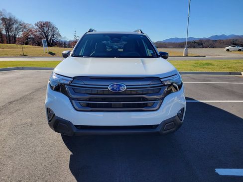 New 2026 Subaru Forester Premium AWD/4WD image 2