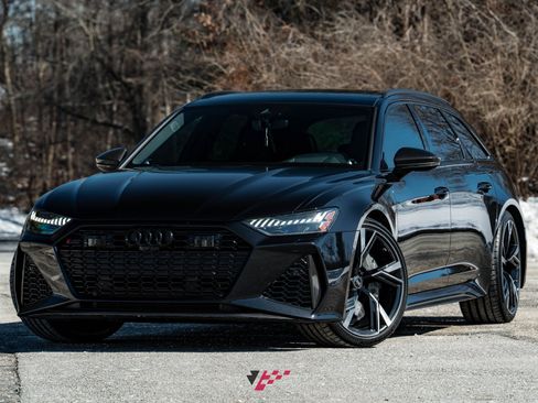 Used 2021 Audi RS 6 w/ Carbon Optic Package image 1