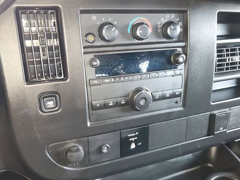 Used 2024 GMC Savana 2500 Work Van w/ Driver Convenience Package image 20