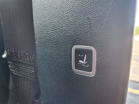 Used 2021 Chrysler Pacifica Touring-L w/ Premium & Safety Sphere Group FWD image 47