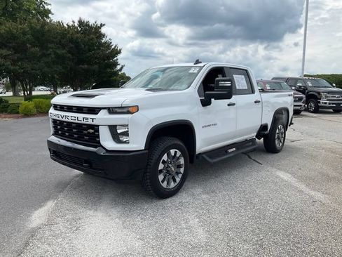 Used 2022 Chevrolet Silverado 2500 Custom w/ Custom Value Package AWD/4WD image 1