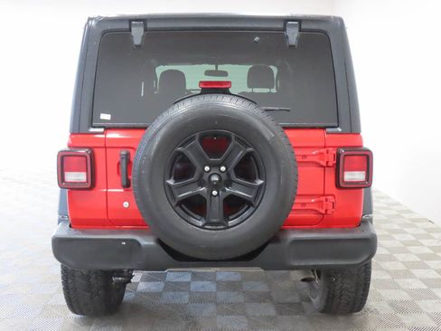 Used 2019 Jeep Wrangler Unlimited Sport S AWD/4WD image 4