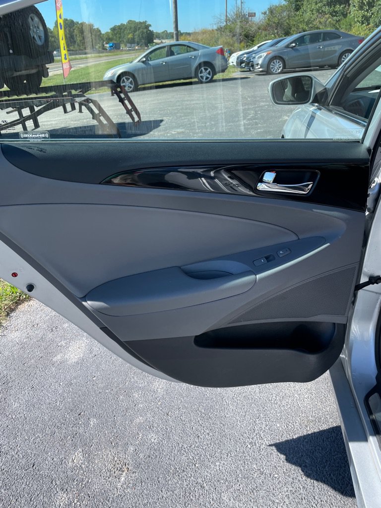 Used 2013 Hyundai Sonata Limited FWD image 16