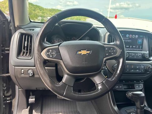 Used 2017 Chevrolet Colorado Z71 w/ Z71 Midnight Edition AWD/4WD image 15