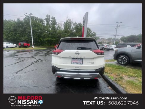 Certified 2023 Nissan Rogue Platinum AWD/4WD image 4