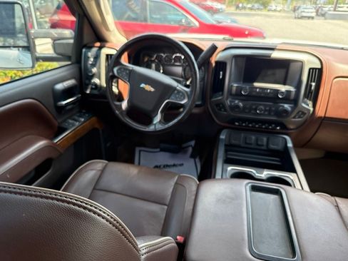 Used 2015 Chevrolet Silverado 2500 High Country w/ Duramax Plus Package AWD/4WD image 16
