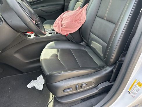 Used 2023 Chevrolet Equinox Premier AWD/4WD image 7
