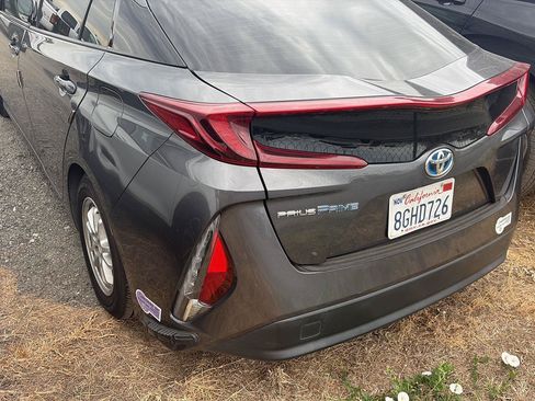 Used 2018 Toyota Prius Prime Plus w/ Carpet Mat Package FWD image 3