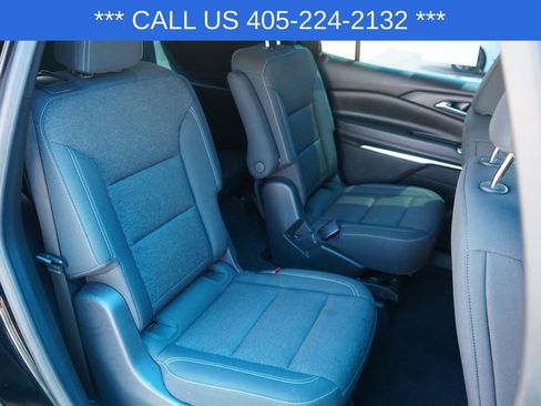Used 2025 Chevrolet Traverse LT FWD image 25