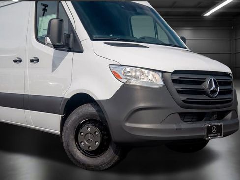 Used 2024 Mercedes-Benz Sprinter 3500 image 14