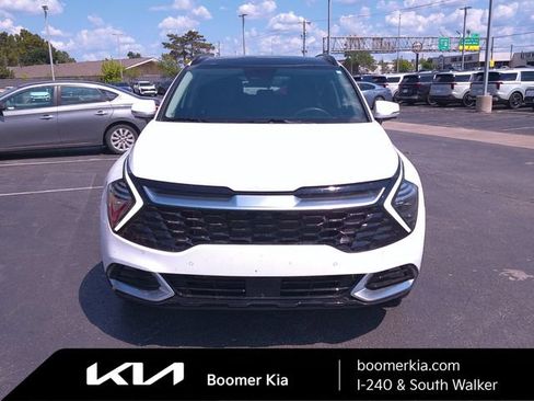 Certified 2025 Kia Sportage SX AWD/4WD image 4