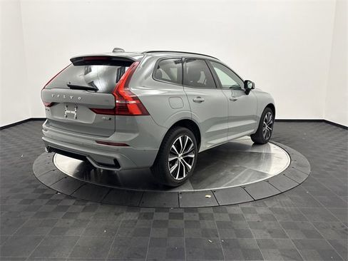Certified 2024 Volvo XC60 B5 Plus image 7