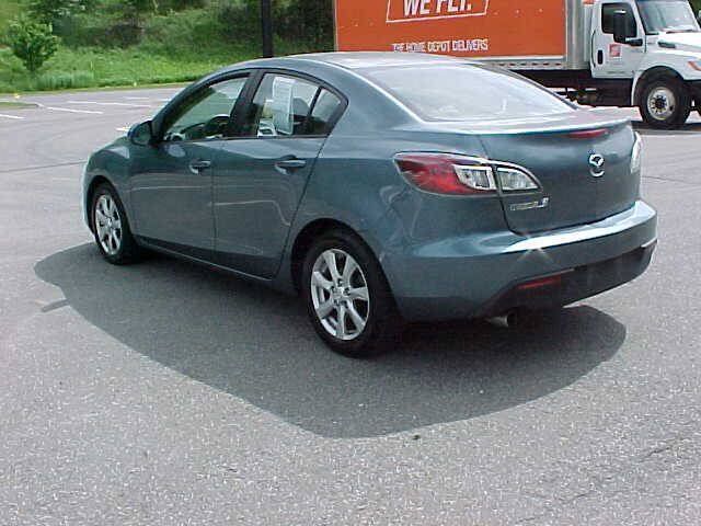 Used 2011 MAZDA MAZDA3 i Touring FWD image 7