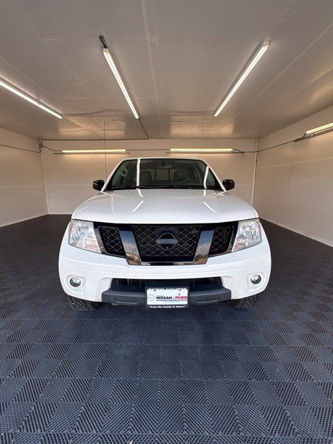 Used 2021 Nissan Frontier SV w/ Midnight Edition Floor Mats AWD/4WD image 5