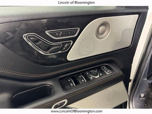 Certified 2025 Lincoln Aviator Black Label image 17