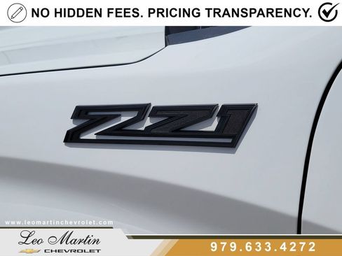 Used 2025 Chevrolet Silverado 1500 LT AWD/4WD image 9