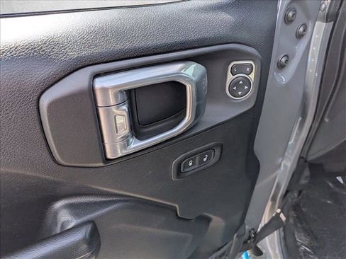 Used 2020 Jeep Gladiator Sport w/ Quick Order Package 24S image 10