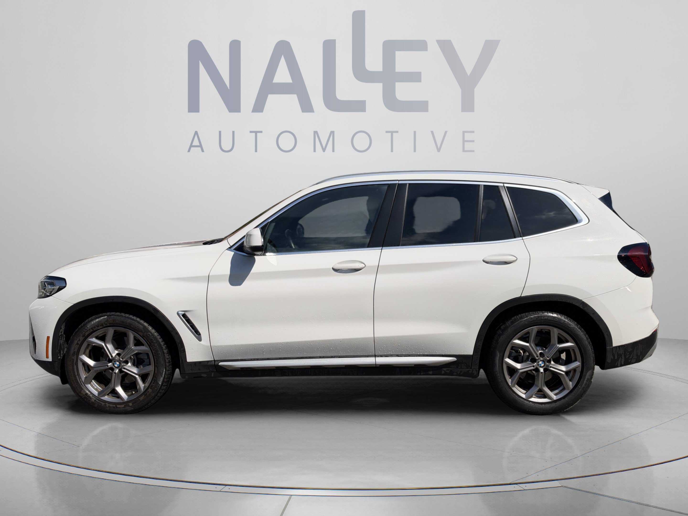 Used 2022 BMW X3 xDrive30i w/ Convenience Package w/ZPA AWD/4WD image 2