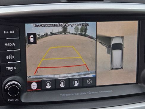Used 2019 Kia Sorento SX w/ SX Touring Package FWD image 17