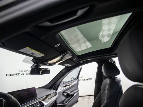 Used 2023 BMW 530e w/ Executive Package image 19