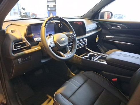 New 2026 Chevrolet Traverse High Country w/ LPO, Floor Liner Package AWD/4WD image 12