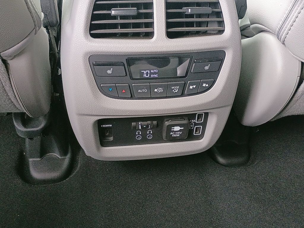 Used 2021 Honda Pilot Elite image 20