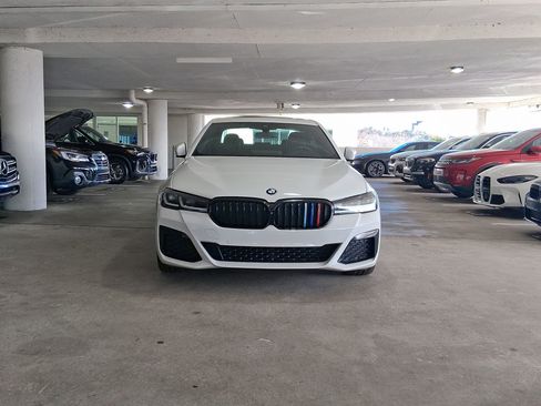 Used 2021 BMW 530e w/ M Sport Package image 4
