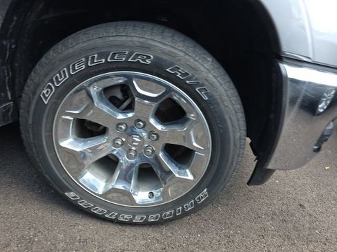Used 2025 RAM 1500 Big Horn AWD/4WD image 4