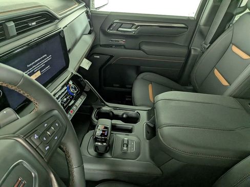 New 2026 GMC Sierra 1500 AT4 w/ AT4 Premium Package AWD/4WD image 24