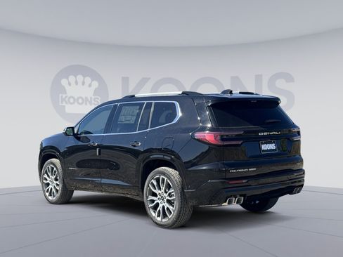 New 2026 GMC Acadia Denali Ultimate w/ LPO, Floor Liner Package AWD/4WD image 4