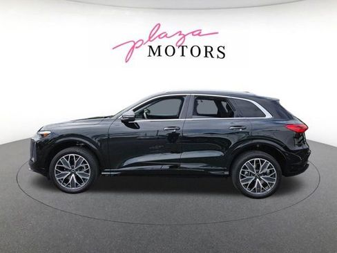 Used 2025 Audi Q5 Premium w/ Premium Plus AWD/4WD image 8