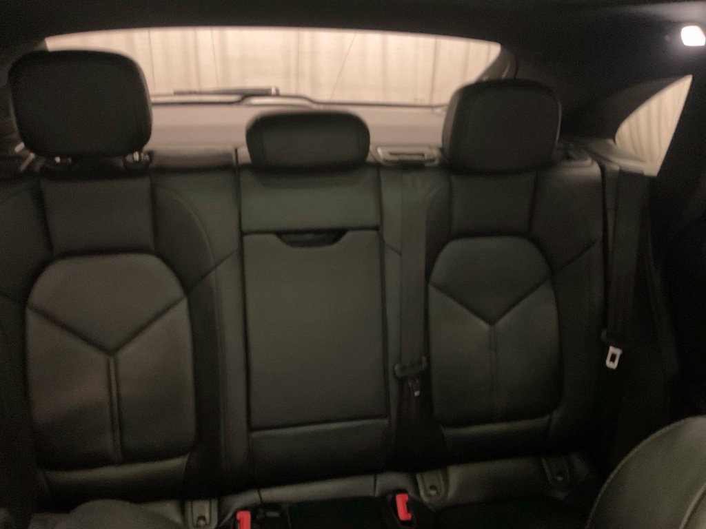 Used 2018 Porsche Macan AWD/4WD image 28
