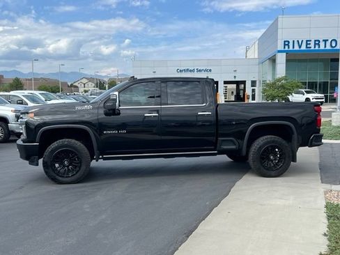 Used 2022 Chevrolet Silverado 2500 High Country w/ Z71 Off-Road Package AWD/4WD image 2