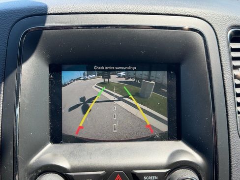 Used 2018 Dodge Durango GT w/ Blacktop Package AWD/4WD image 16