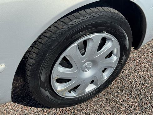 Used 2002 Toyota Corolla CE FWD image 17
