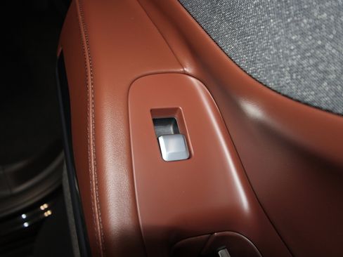 New 2026 Lincoln Navigator Reserve AWD/4WD image 24