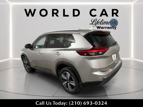 Used 2024 Nissan Rogue SL w/ SL Premium Package FWD image 11