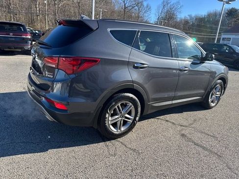 Used 2017 Hyundai Santa Fe Sport image 8