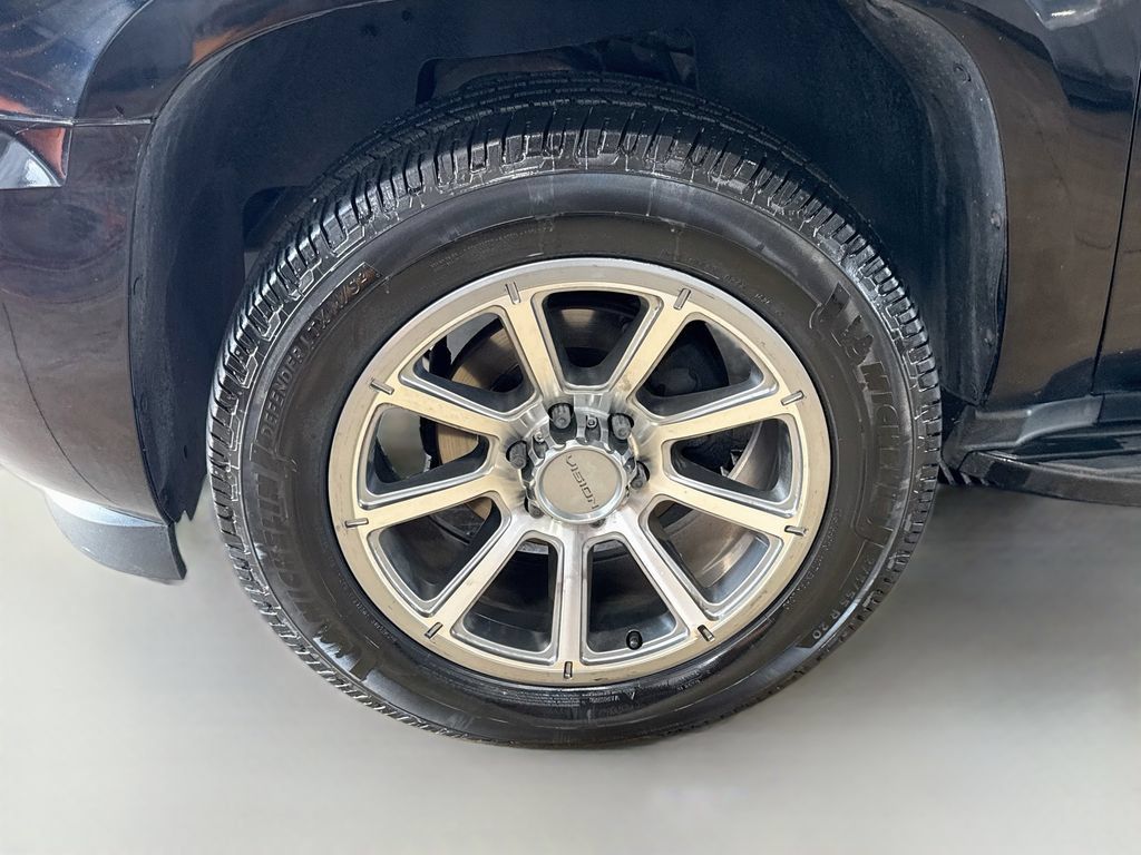 Used 2014 Chevrolet Tahoe LS AWD/4WD image 29